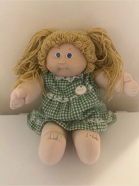 Vintage cabbage patch roll blonde hair blue eyes